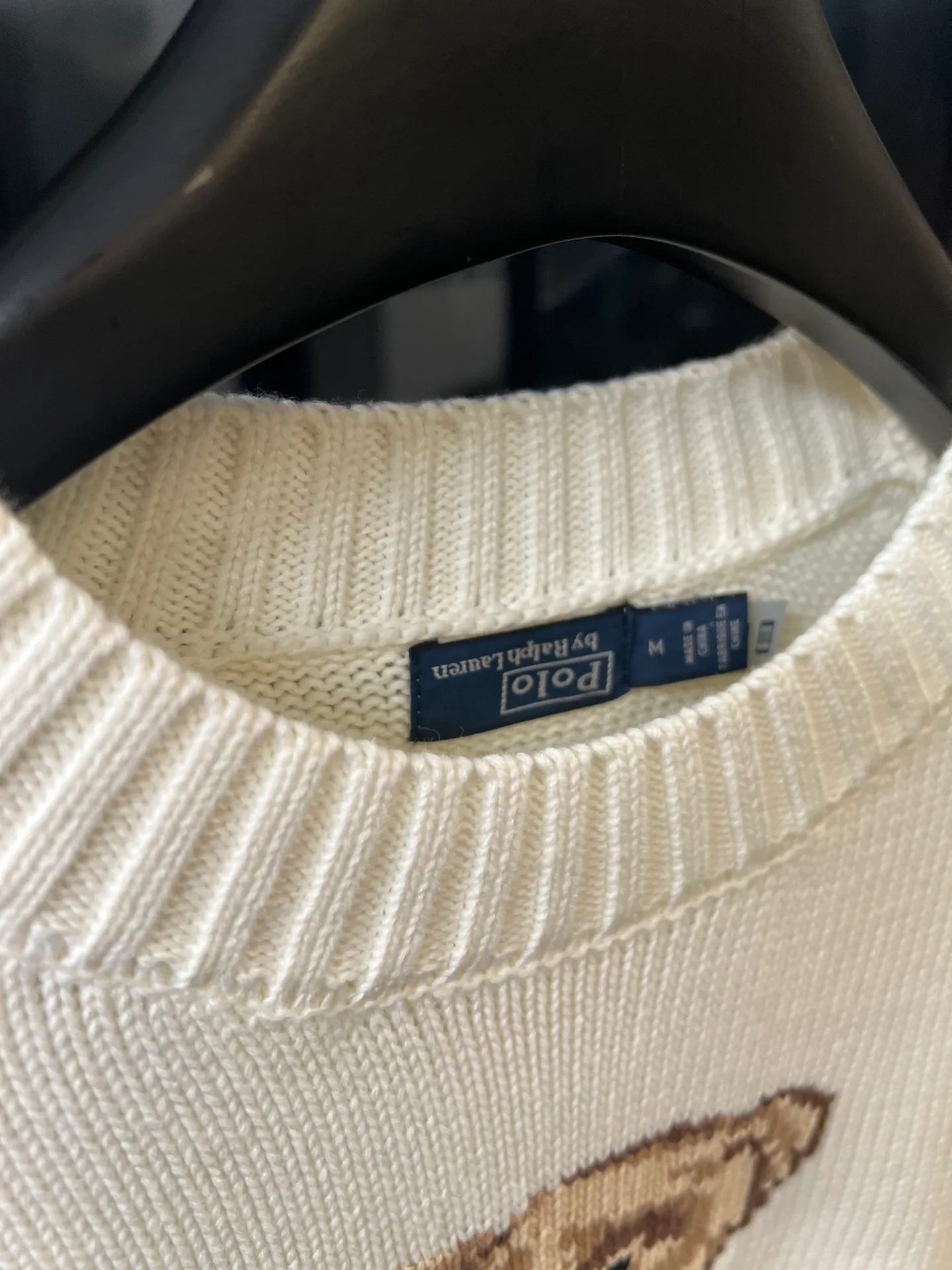P430 [Next day] Rah Lauren/Raph classic bear wool round neck pullover sweater (off-white) High-end customized wool blended yarn fabric 90% wool 10% cashmere material Skin-friendly, delicate, soft and comfortable One-piece back-shoulder gathers Size: s m l Detailed sizes can be found in Figure 9